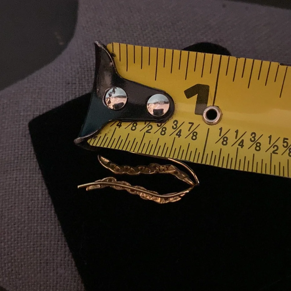 Vintage 14k Gold 10 Cubic Zirconia Ear Pin Earrings - small with bag